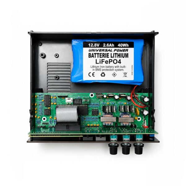 MK-312BT Internal Design with LiFePO4 Battery and Dual Transformer Output Stage Internal view of the MK-312BT showing the 12.8V 2.6Ah LiFePO4 battery, dual output transformers, high-quality electronics and integrated battery management system.